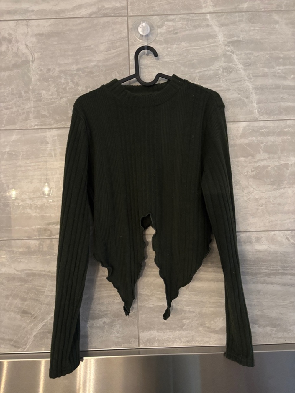 SHEIN Dark Green Ribbed Scalloped Hem slight Crop Top